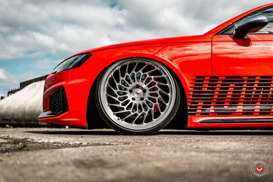 Детали экстерьера Audi RS4 Avant on Vossen Wheels (ML-R2) 2019 года  (фото 23 из 55)